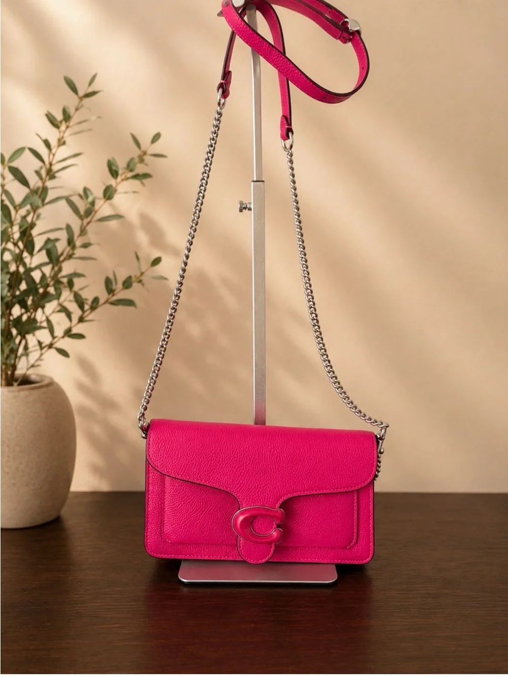Coach Tabby 19 in dragonfruit - Chain Shoulder Bag